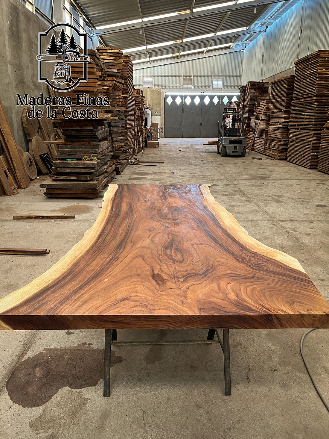 mesa-organica, mueble de parota